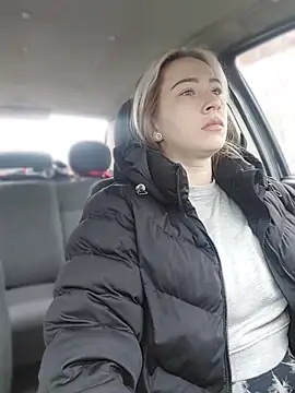 Reina Cummings online show from March 19, 2026, 6:17 am