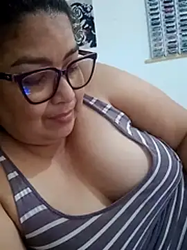 ladytropical1 online show from February 20, 2026, 3:56 pm