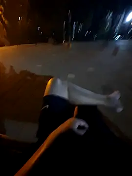 Snapshot of starvingo2002 chatting on September 15, 2025, 11:21 am starvingo2002 online show from September 15, 2025, 11:21 am