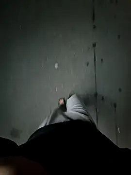 starvingo2002 online show from November 9, 2025, 12:58 pm