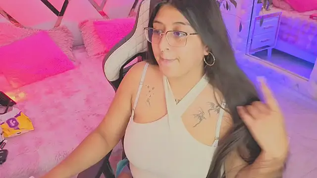 megann  up online show from April 24, 2026, 3:20 am