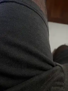 bigDick 000610 online show from May 28, 2026, 5:32 pm