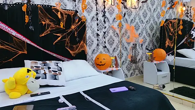 Angelique Angell online show from October 26, 2025, 7:42 pm