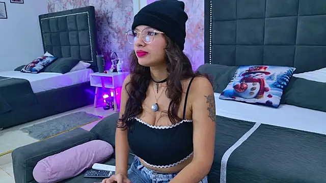 Angelique Angell online show from January 8, 2026, 7:38 pm