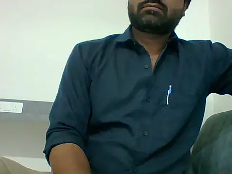 Snapshot of autophile-indian chatting on November 12, 2025, 8:48 am autophile-indian online show from November 12, 2025, 8:48 am