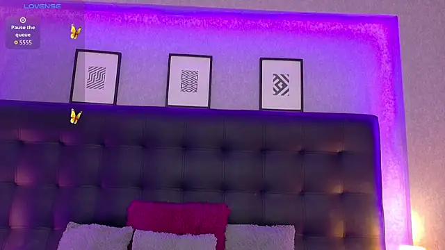 Sharonevanss  online show from May 30, 2026, 8:06 pm