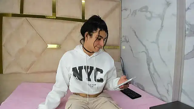 Allisonts69 online show from November 14, 2025, 3:49 am