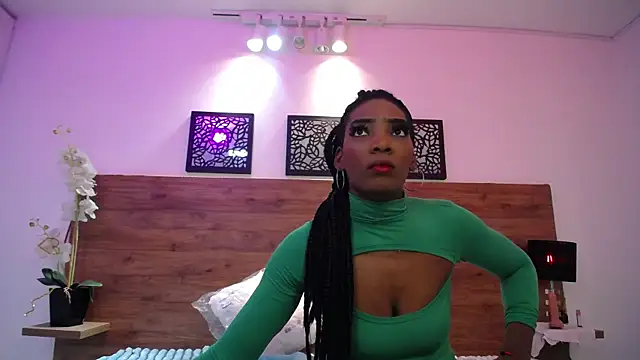 AlexandraCambell online show from October 1, 2025, 7:42 pm