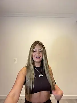 Snapshot of Zara_Ross chatting on February 18, 2026, 2:40 am Zara Ross online show from February 18, 2026, 2:40 am