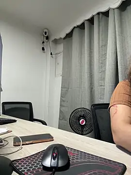 Snapshot of lana_rousse01 chatting on January 18, 2026, 6:44 pm lana rousse01 online show from January 18, 2026, 6:44 pm