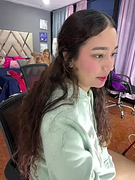 Snapshot of lana_rousse01 chatting on February 3, 2026, 12:31 am lana rousse01 online show from February 3, 2026, 12:31 am