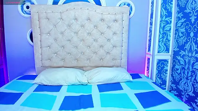 mishell lovely online show from February 4, 2026, 11:49 am