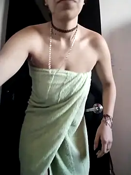 Katyuskka love online show from November 4, 2025, 1:43 pm