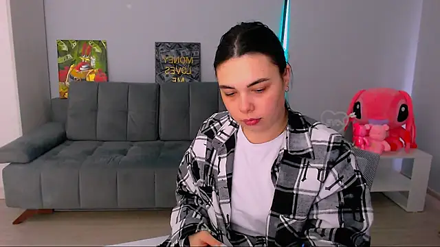 Snapshot of queenofthesense_ chatting on February 13, 2026, 10:44 am queenofthesense online show from February 13, 2026, 10:44 am