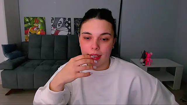 Snapshot of queenofthesense_ chatting on February 23, 2026, 2:58 pm queenofthesense online show from February 23, 2026, 2:58 pm