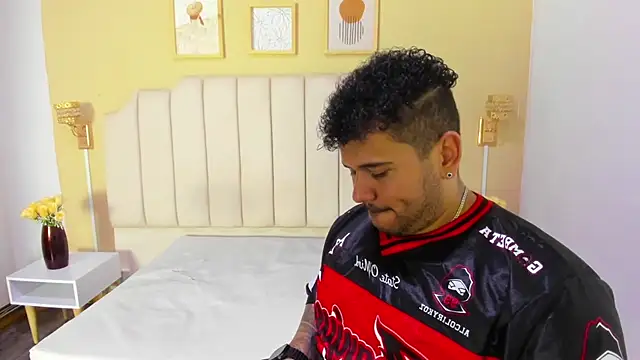 michael hill1 online show from October 21, 2025, 8:09 pm