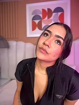 noa moon online show from January 18, 2026, 2:37 am