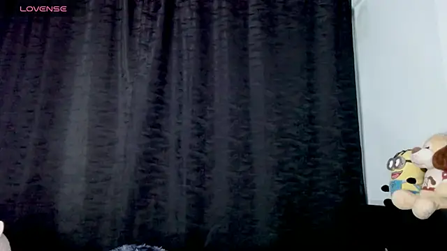 EVAH LEE  online show from April 16, 2026, 2:01 am