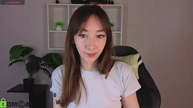 Miche1le Allenne online show from April 15, 2026, 1:12 am