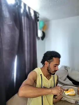 Andrusex100 online show from April 5, 2026, 9:01 pm