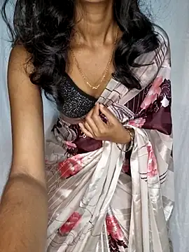 Snapshot of Diyab chatting on October 8, 2025, 5:43 pm Diyab online show from October 8, 2025, 5:43 pm