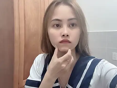 Snapshot of Truclynk1702 chatting on September 16, 2025, 3:46 pm Truclynk1702 online show from September 16, 2025, 3:46 pm