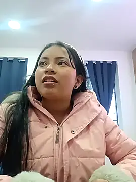 LilyCutee  online show from October 12, 2025, 5:01 pm