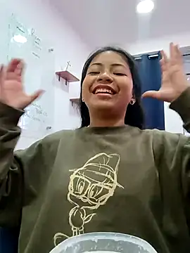 LilyCutee  online show from October 18, 2025, 7:25 pm
