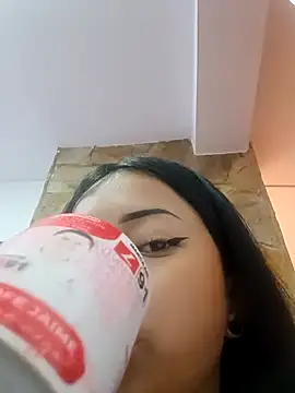 LilyCutee  online show from October 21, 2025, 2:07 pm