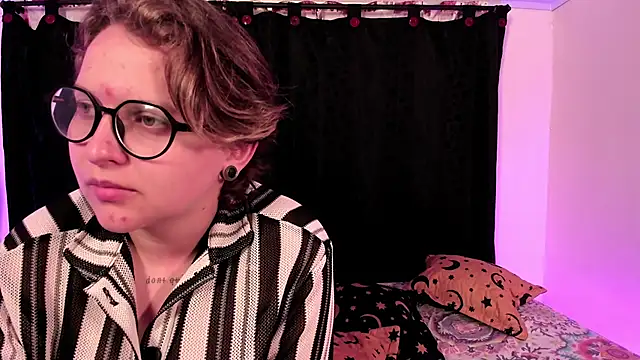 CrazyCakes  online show from March 3, 2026, 3:23 am