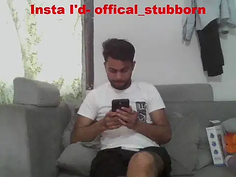 ursdreamperson online show from April 11, 2026, 1:43 am