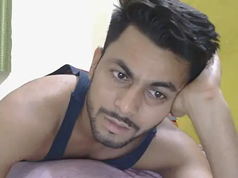 Snapshot of ursdreamperson chatting on May 6, 2026, 1:49 pm ursdreamperson online show from May 6, 2026, 1:49 pm
