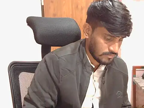 krishjaat43 online show from November 25, 2025, 7:03 pm