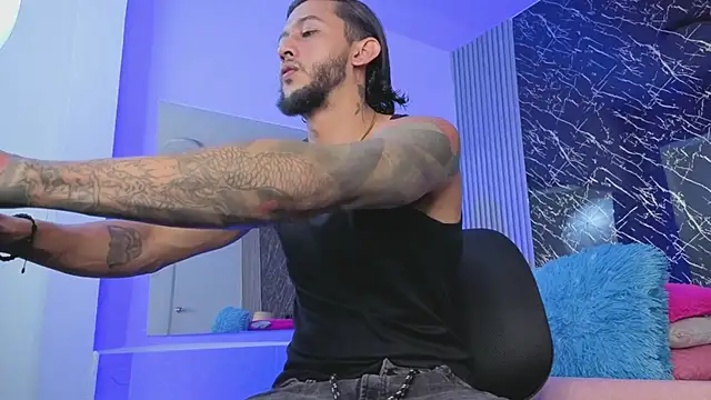 jonas conor online show from April 16, 2026, 8:42 pm