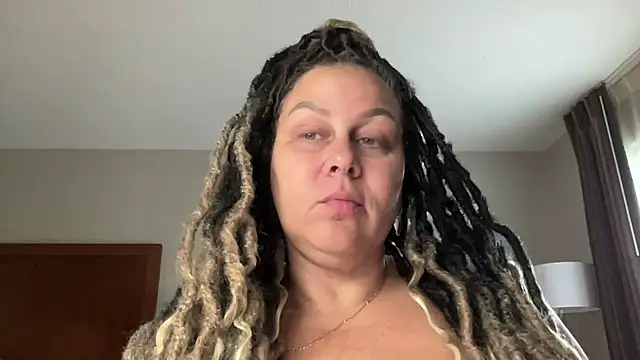 number1slut online show from May 10, 2026, 9:42 pm