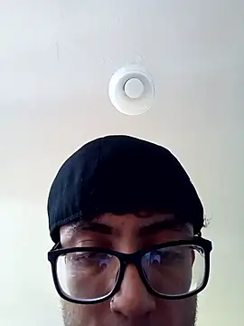 Jaleale33 online show from September 24, 2025, 7:50 pm