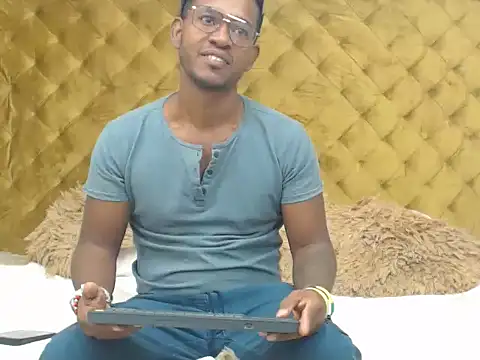 AndyCalifornia1 online show from October 17, 2025, 11:57 am