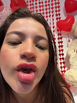 LUNAA    online show from February 11, 2026, 3:44 am