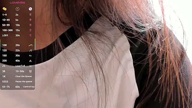 UdelaDodson online show from November 18, 2025, 1:11 am