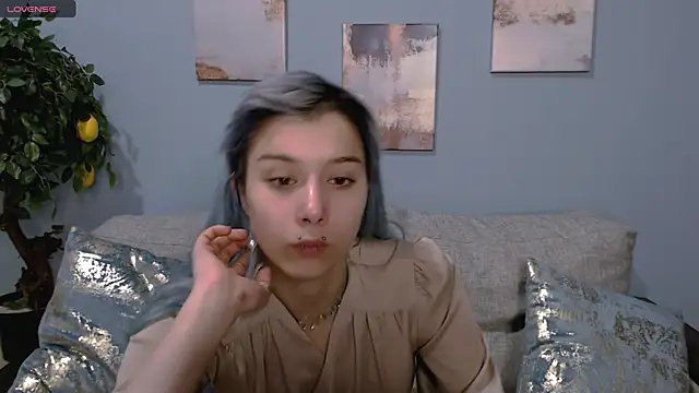 Snapshot of SophieAsh chatting on October 2, 2025, 7:15 am SophieAsh online show from October 2, 2025, 7:15 am