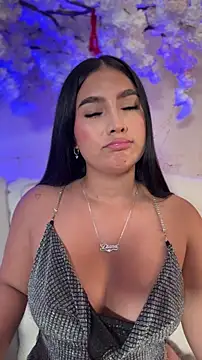 jesse veraa  online show from April 17, 2026, 12:46 am