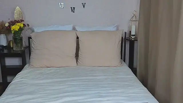 KathrynBrooks online show from September 9, 2025, 12:26 pm