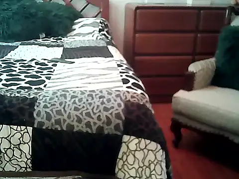 FallsForHerSmile online show from November 24, 2025, 4:18 pm