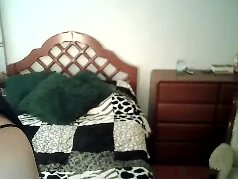 FallsForHerSmile online show from January 12, 2026, 3:28 pm