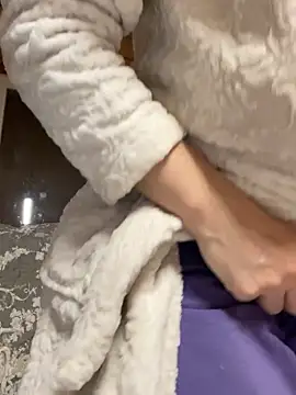 Kiravix online show from March 29, 2026, 8:53 pm