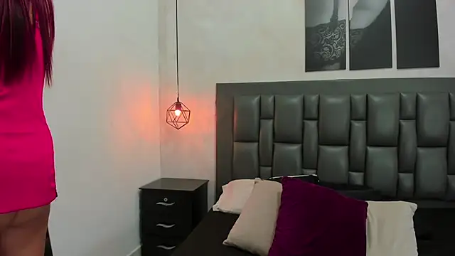 dakota roussee online show from November 13, 2025, 12:15 pm