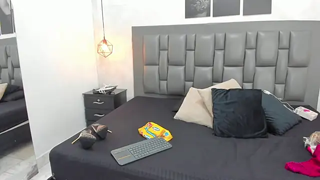 dakota roussee online show from February 10, 2026, 2:10 pm