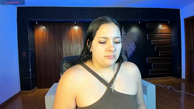 sofiacaramel online show from December 21, 2025, 1:29 pm