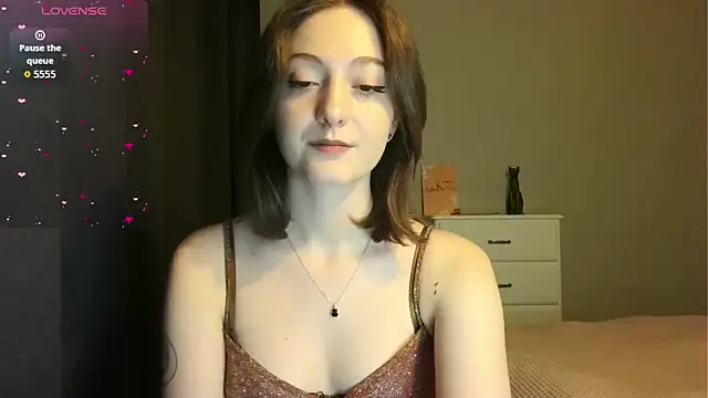 Snapshot of white_liillyy chatting on February 21, 2026, 7:37 pm white liillyy online show from February 21, 2026, 7:37 pm