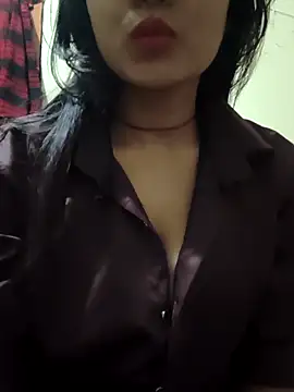 RAYI Queen 2 online show from November 8, 2025, 12:16 pm